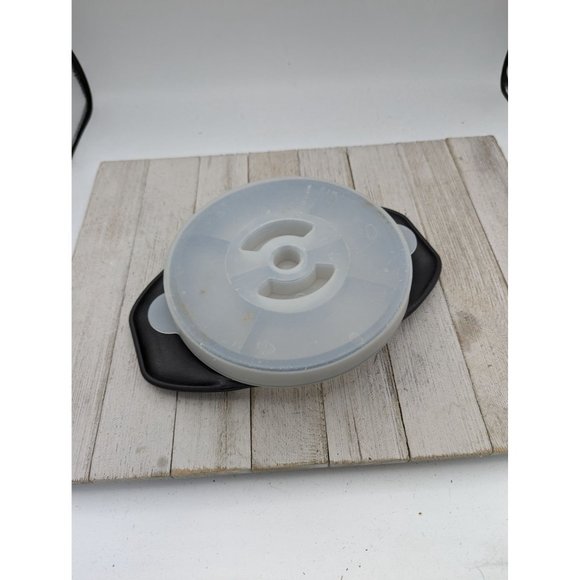 Pampered Chef #1 Pineapple Wedger Corer Cutter Slicer 2416 W/ Blade Guard Cover - Picture 4 of 4